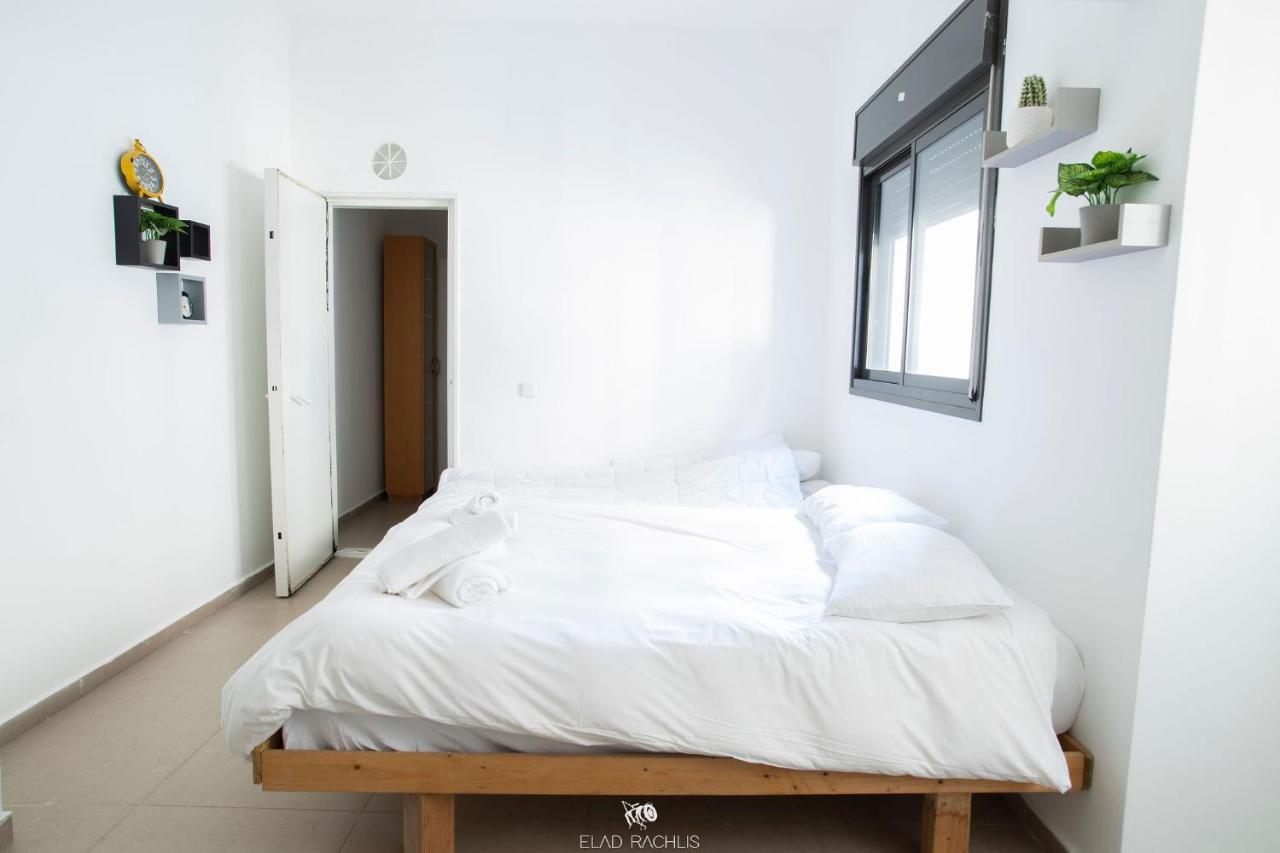 Modern Spacious Amazing Location Apartment